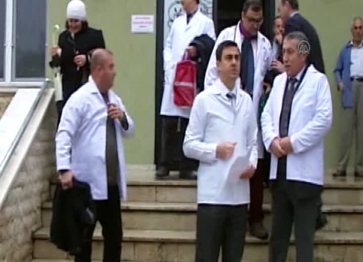 Denizli\'de Aile Hekimlerine Yönelik Düzenlemeye Tepki