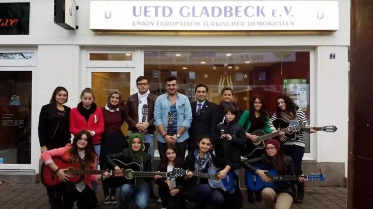 Avrupalı Türkler Sosyal Projelere İmza Atıyor