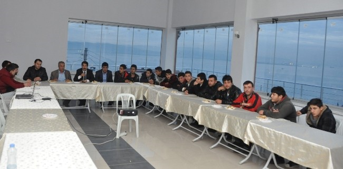 Başkan Yaman Tavşancıllı Gençlerle Buluştu