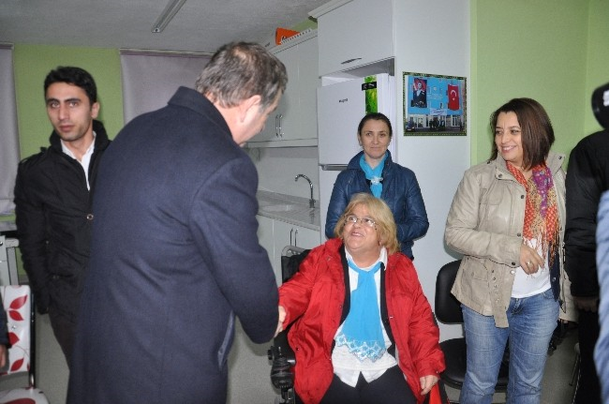 Çetinkaya, "Dün Evinde Hapsolan Engelliler, Bugün Yurt Dışına Bile Çıkabiliyor"