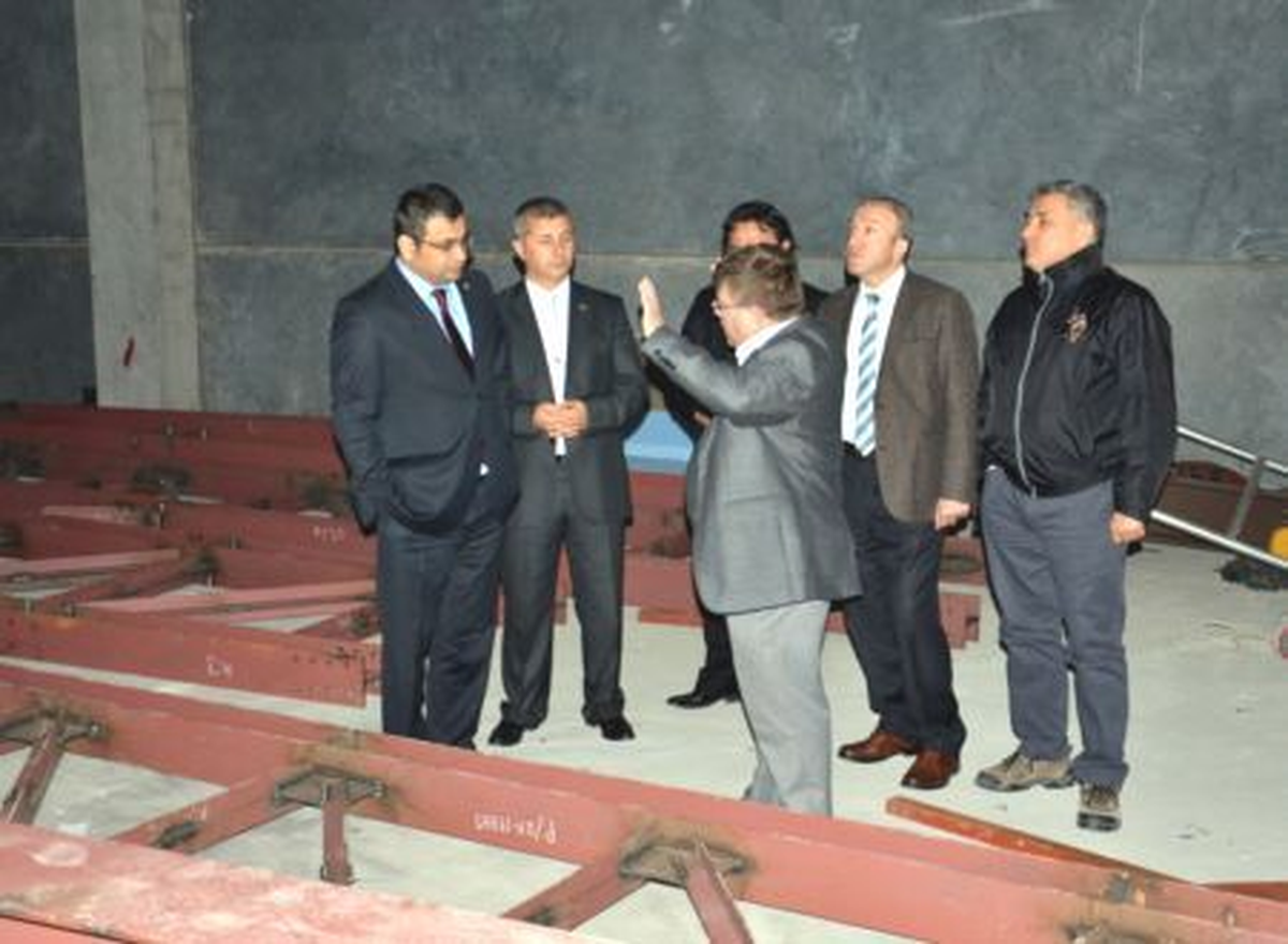 Çomü\'de Tiyatro Salonu İnşaatı