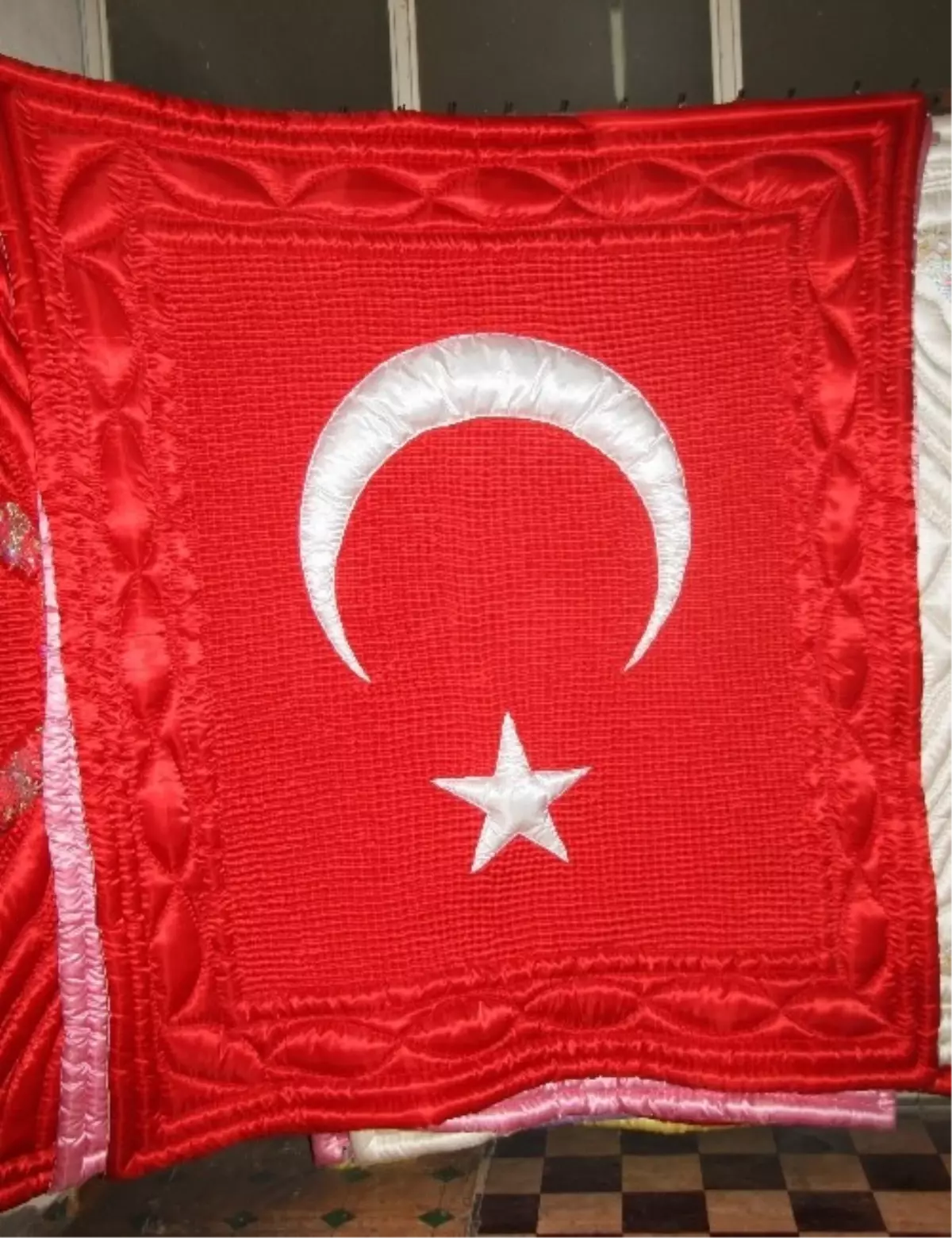 Kilis\'te Cumhurbaşkanı Gül\'e Yorgan Hazırlandı