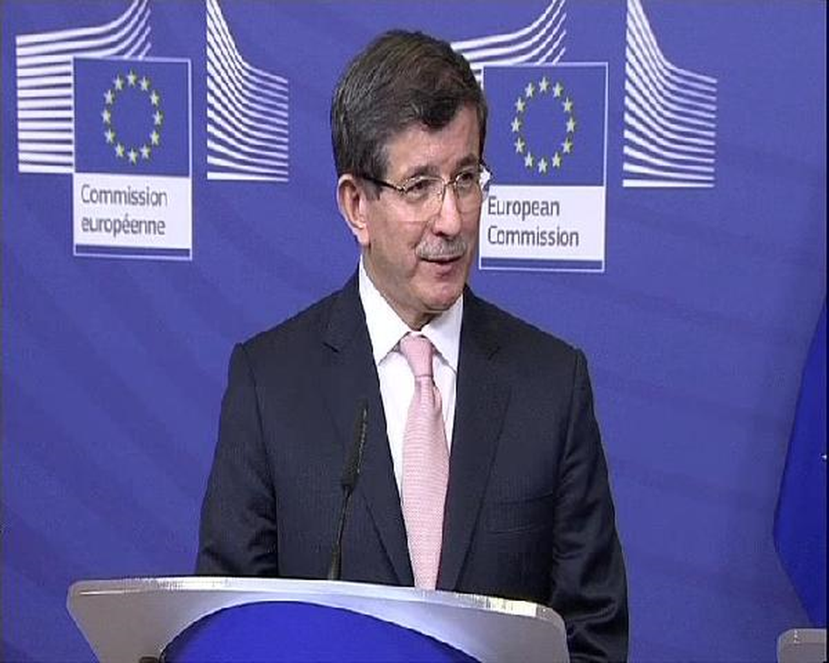 Davutoğlu: Türk Halkı En 3.5 Yıl İçinde, Vize Muafiyeti İmkanına Kavuşacaktır