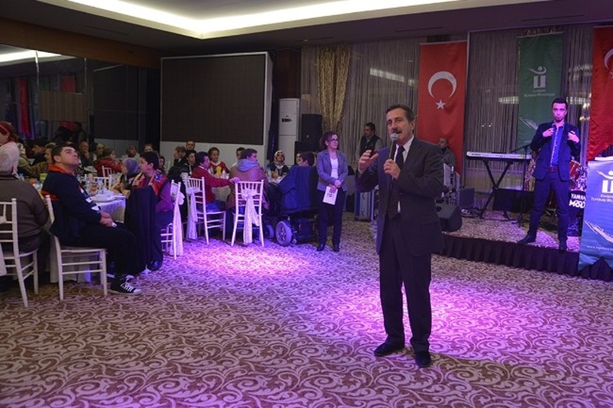 Engelliler Onuruna Gece