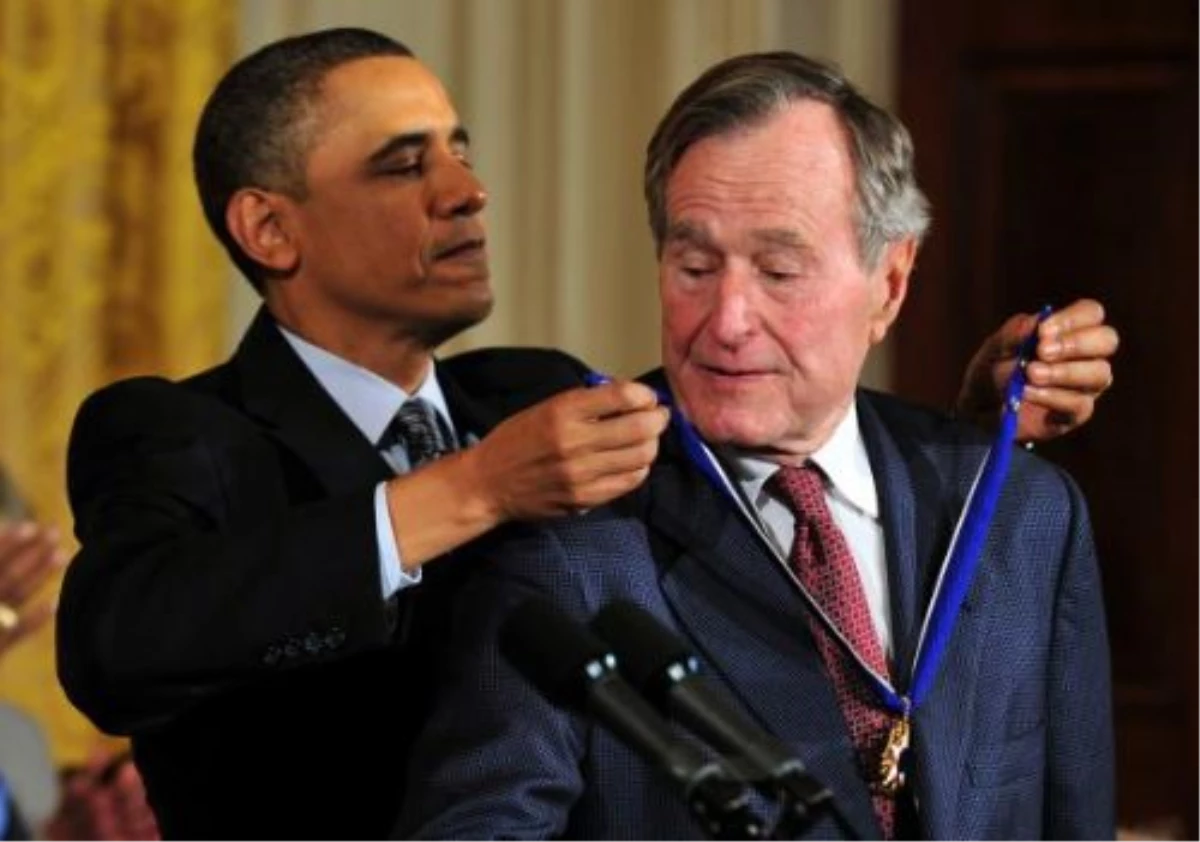 Eski ABD Başkanı Bush\'a Ödül