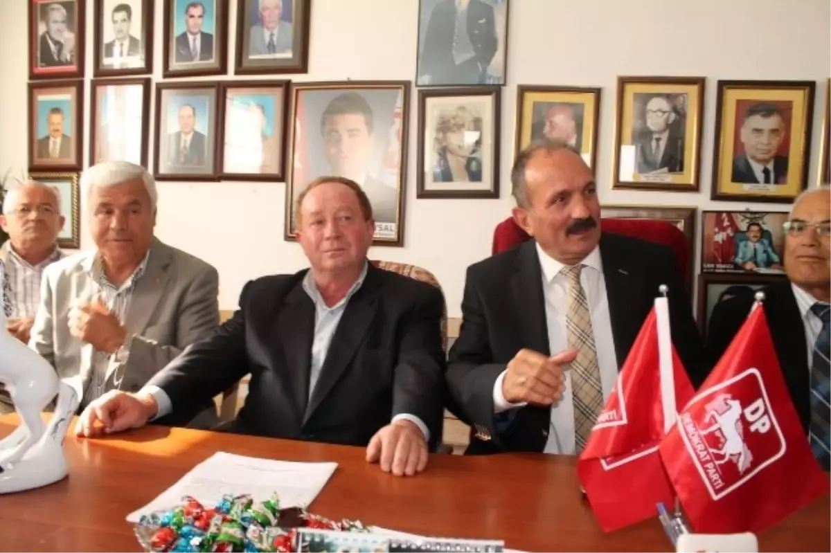 Fethiye Belediye Başkanı Behçet Saatcı\'nın Yeni Partisi DP İlçe Başkanı İstifa Etti