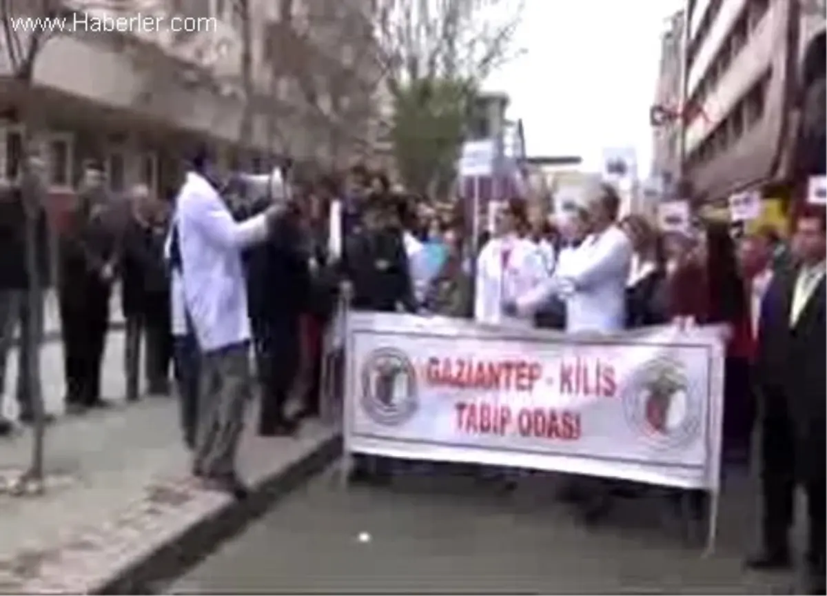 Gaziantep ve Adıyaman'da Aile Hekimleri İş Bıraktı