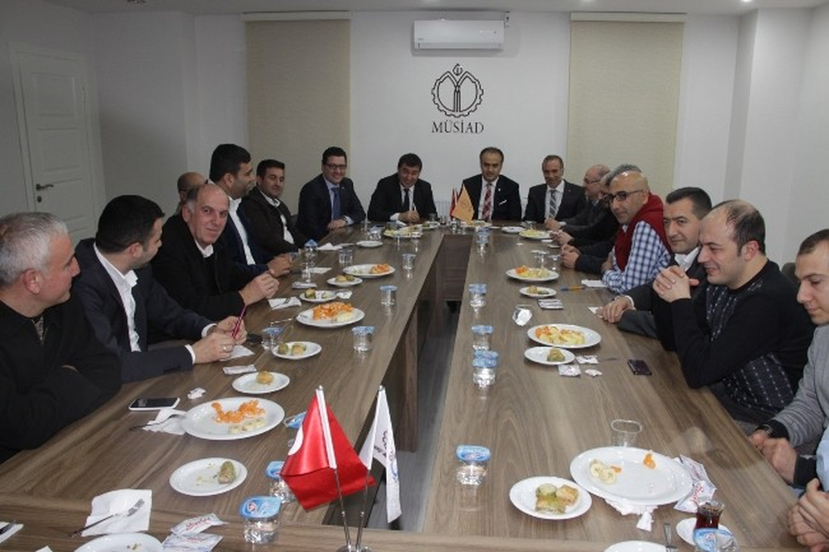 İnegöllü Mobilyacılar, Milano Fuarı İçin Bir Araya Geldi