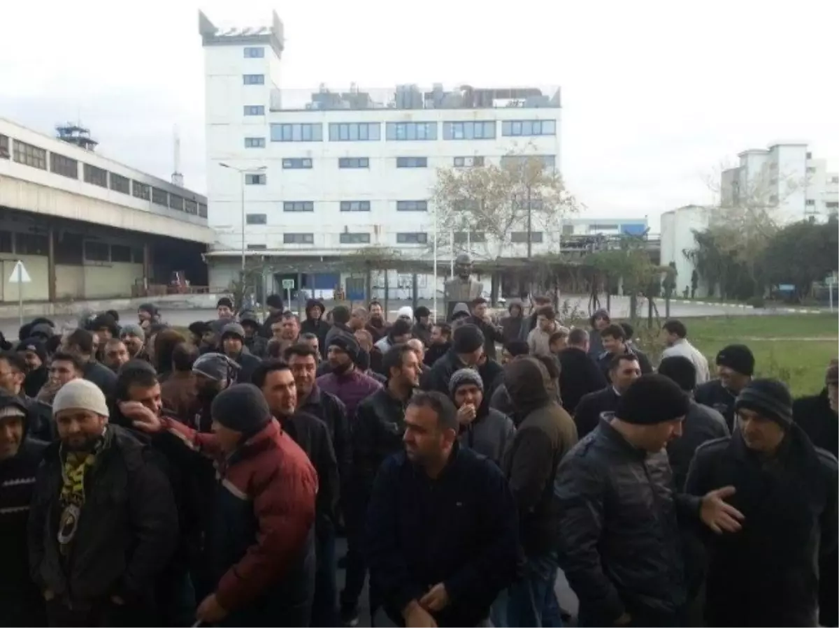 İşçiler, İşten Çıkarılan Arkadaşları İçin Eylem Yaptı