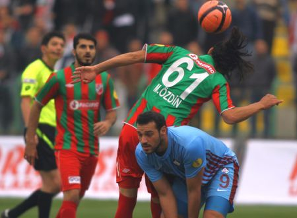 Karşıyaka\'da Sakatlar Can Sıkıyor