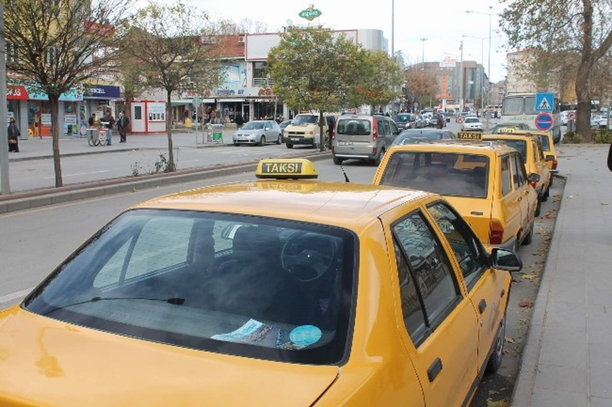 Kırşehir\'de Taksiciler LPG Zammını Değerlendirdi
