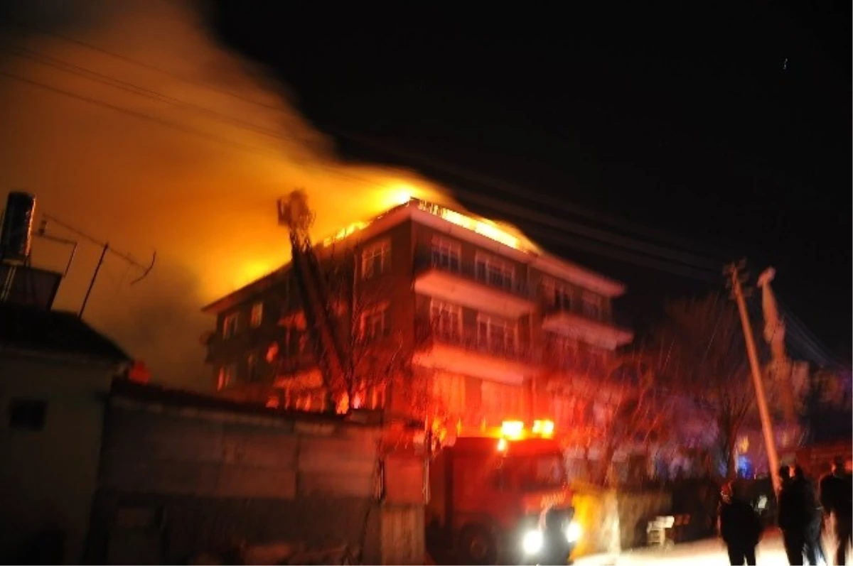 Kızılcahamam Akçay Mahallesinde Yangın