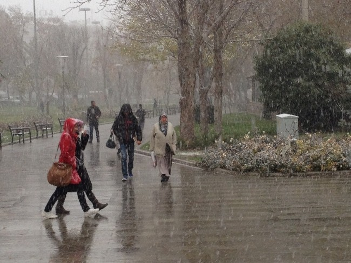 Konya\'ya Mevsimin İlk Karı Düştü