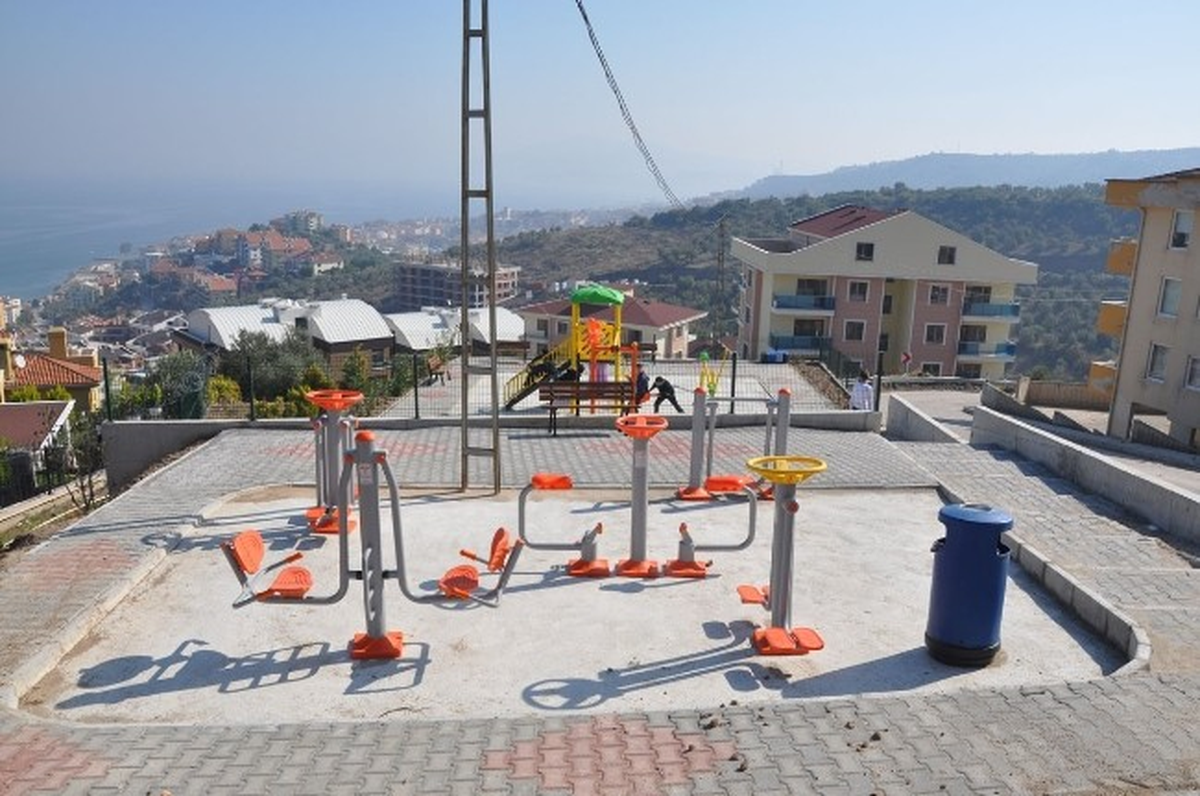 Mudanya\'nın En Havadar Yerine Çocuk Parkı