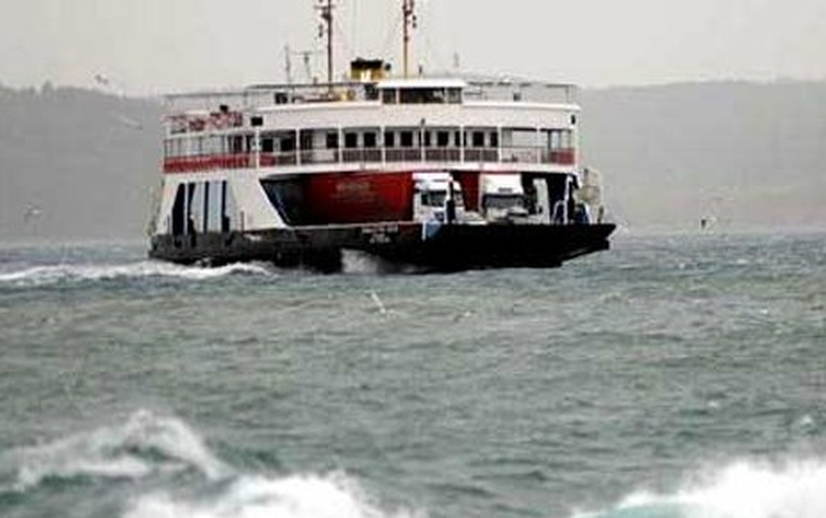Poyraz, Marmara\'da Deniz Ulaşımını Olumsuz Etkiledi