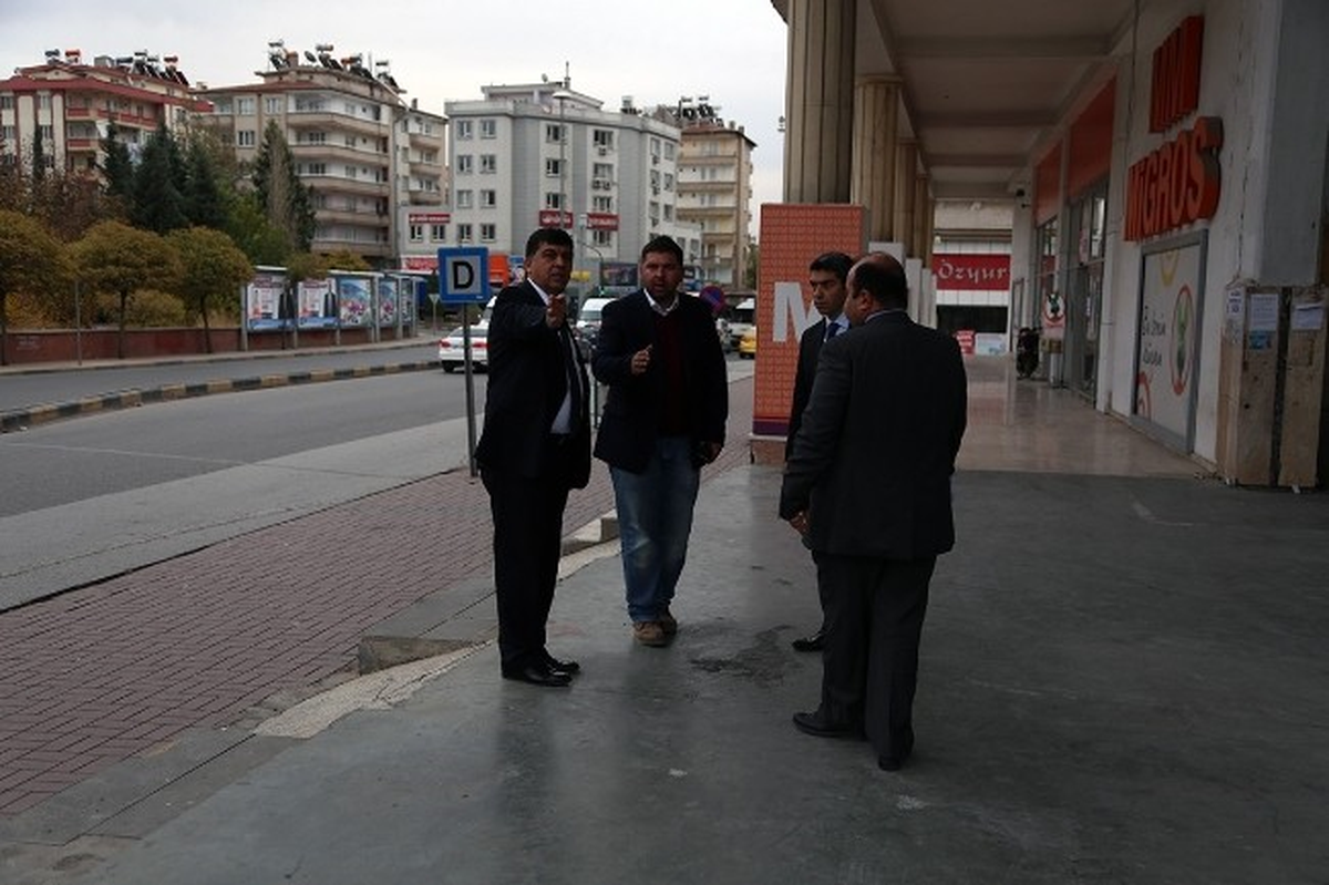 Şehitkamil Belediyesi Emek Kavşağı\'nı Genişletiyor