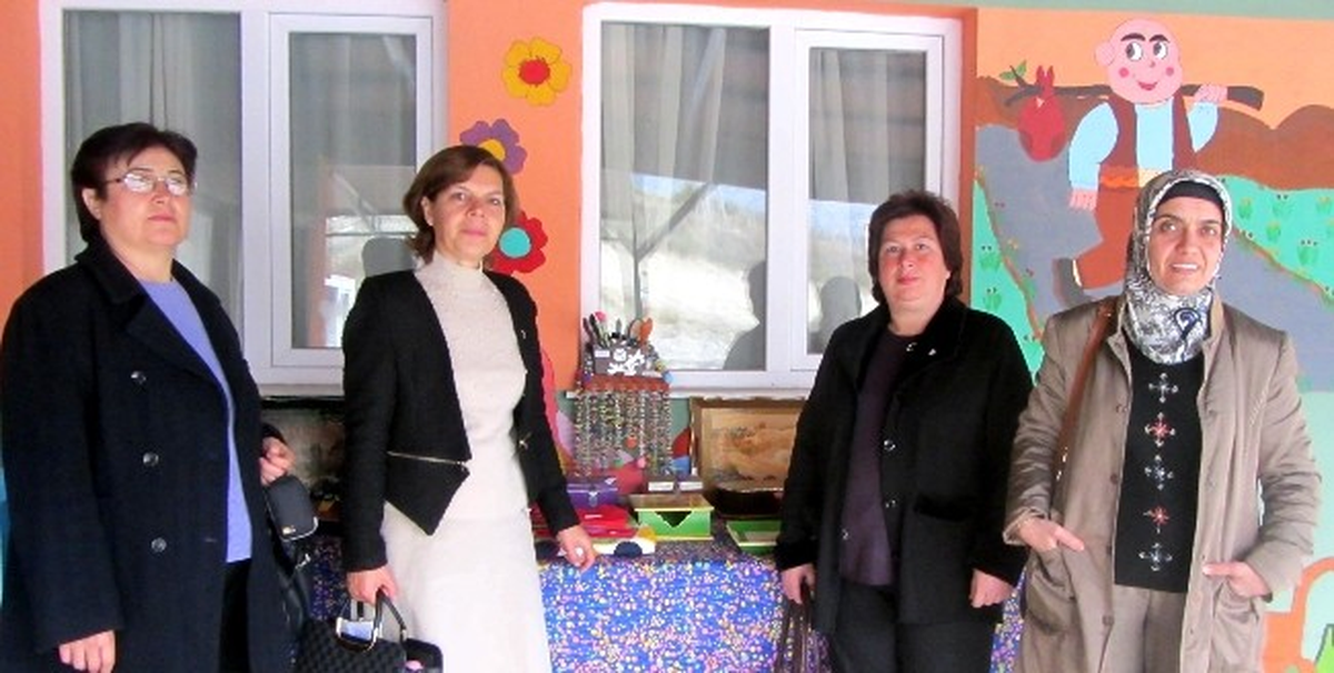 Söke AK Parti Kadın Kollarından Engellilere Ziyaret