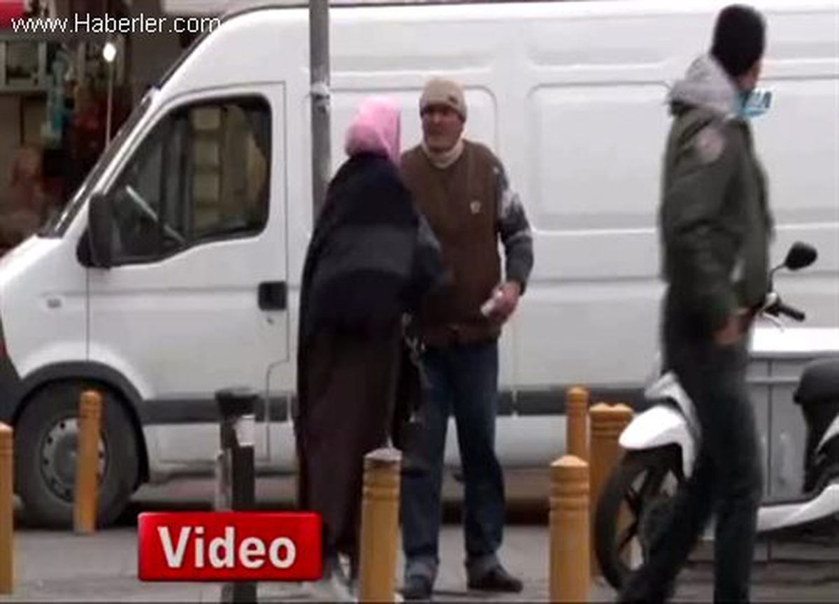 Taksim\'de Ekmek Kavgası Çıktı