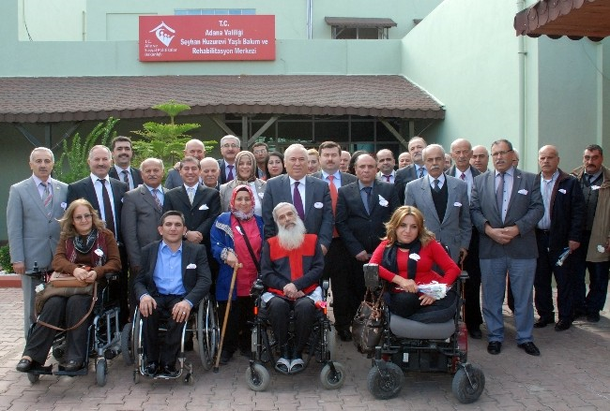 Adana Valiliğinden Engellilere Kahvaltı