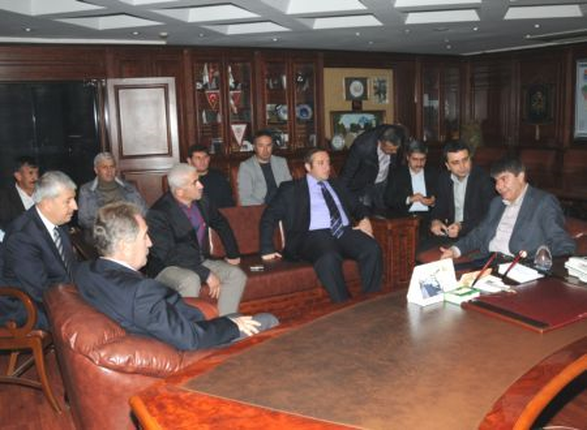 AK Parti Genel Başkan Yardımcı Türel Kumluca\'da