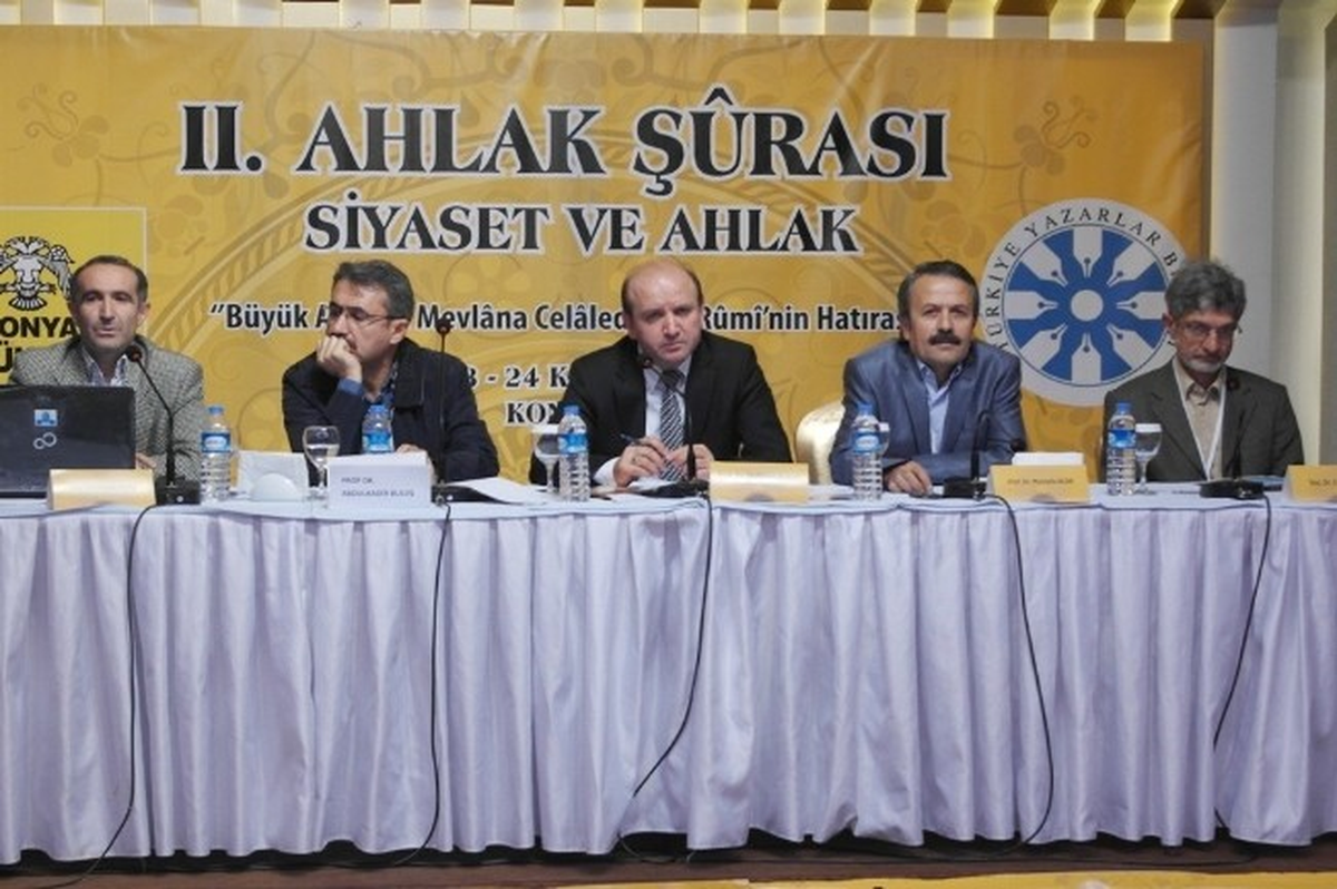 Asü Rektörü Acar 2\'inci Ahlak Şura\'sında Bildiri Sundu