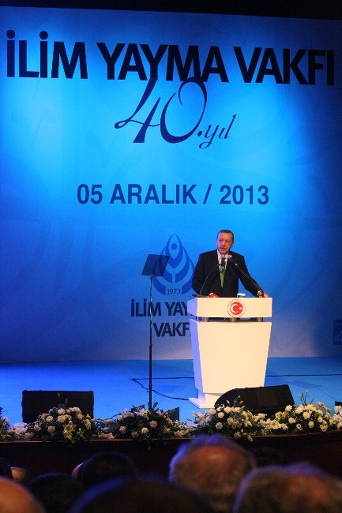 Başbakan, İlim Yayma Vakfının 40. Yıl Programına Katıldı