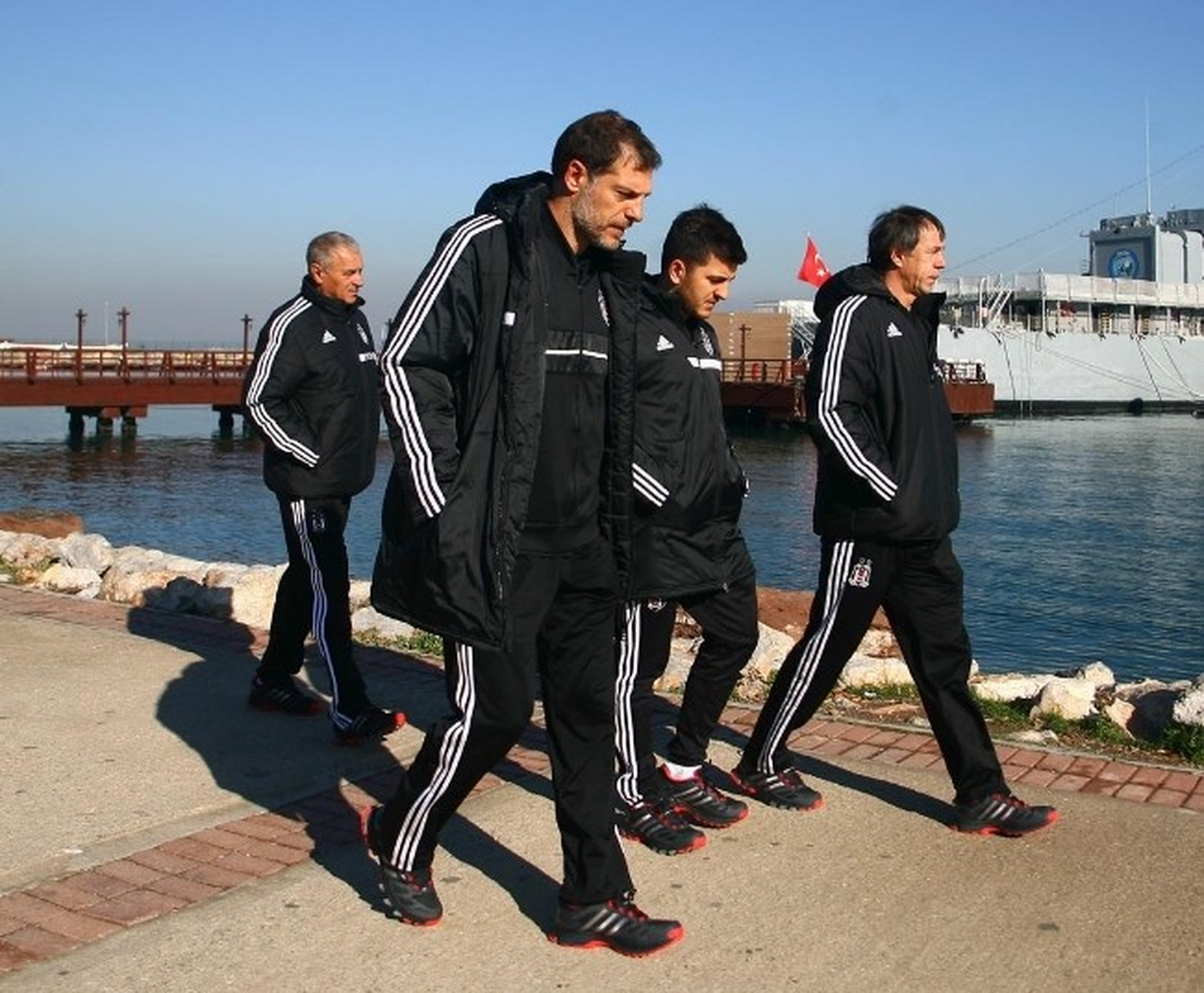 Beşiktaş İzmir\'de Yürüyüş Yaptı