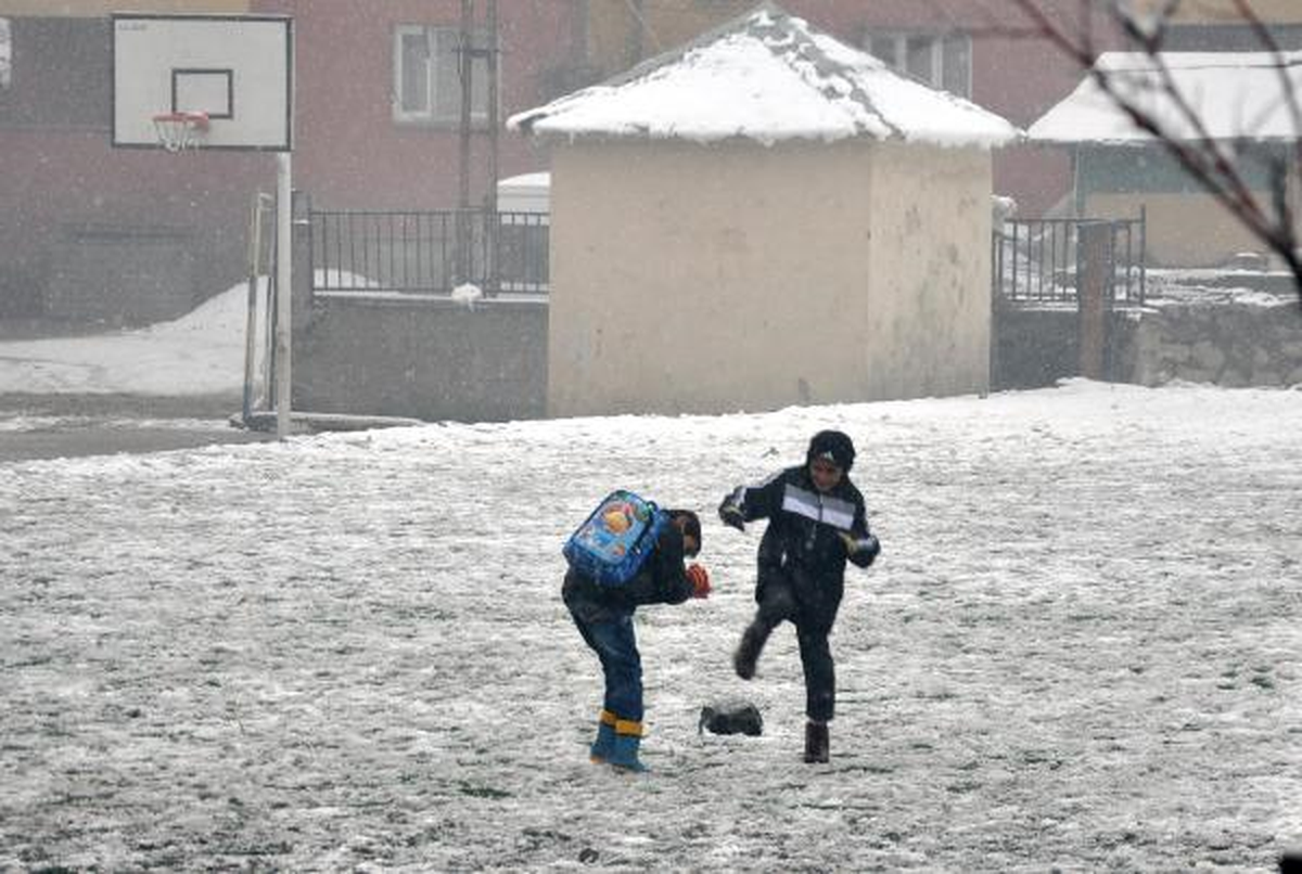 Beytüşşebap Beyaza Büründü