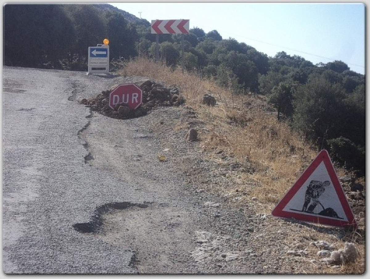 Çukuroba Yolu Genişletiliyor