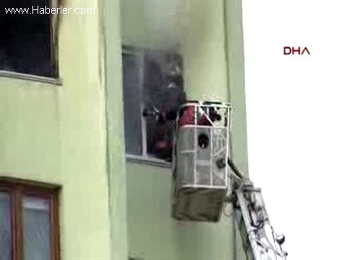 Dersi Bıraktı, Öğrencisini Kurtarmaya Koştu