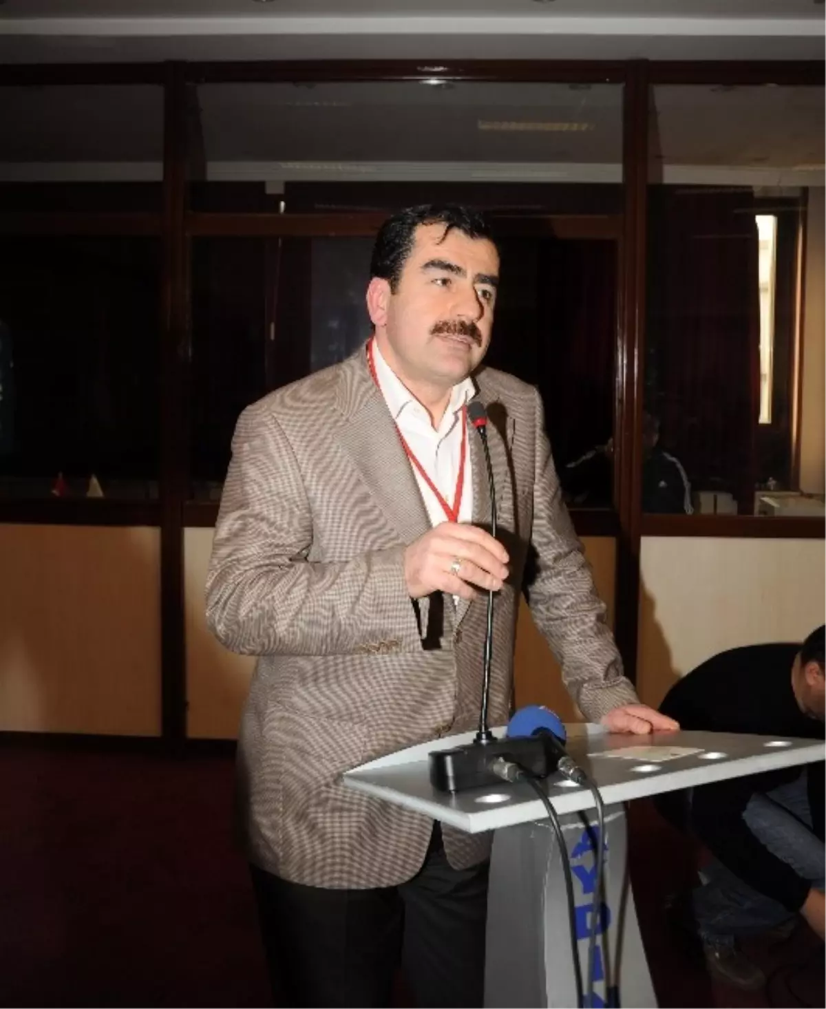 Erdem, Minibüs Garajı\'nın Akibetinin Balıkçı Çarşısına Dönmemesini İstedi