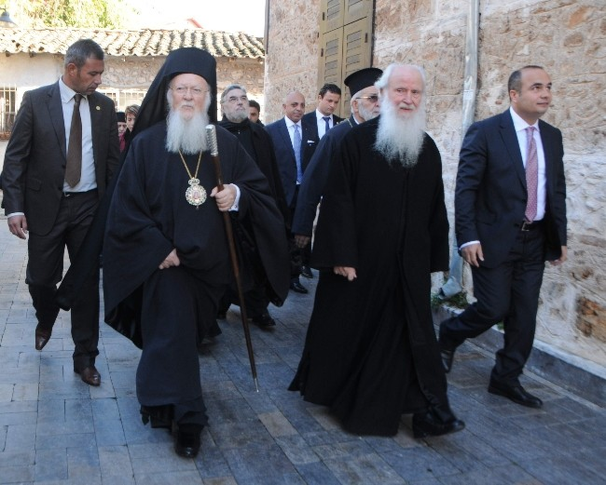 Fener Rum Patriği Bartholomeos Antalya\'da Ayin Yönetti