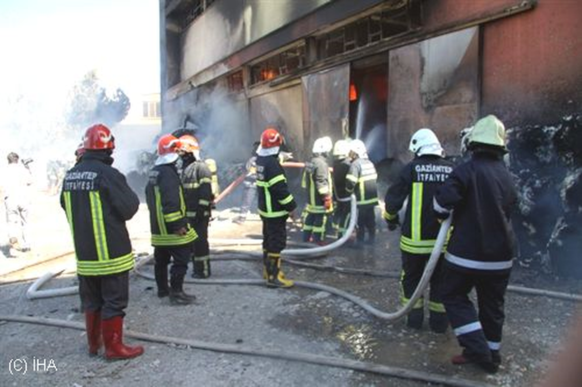 Gaziantep\'te Fabrika Yangını: 6 Yaralı