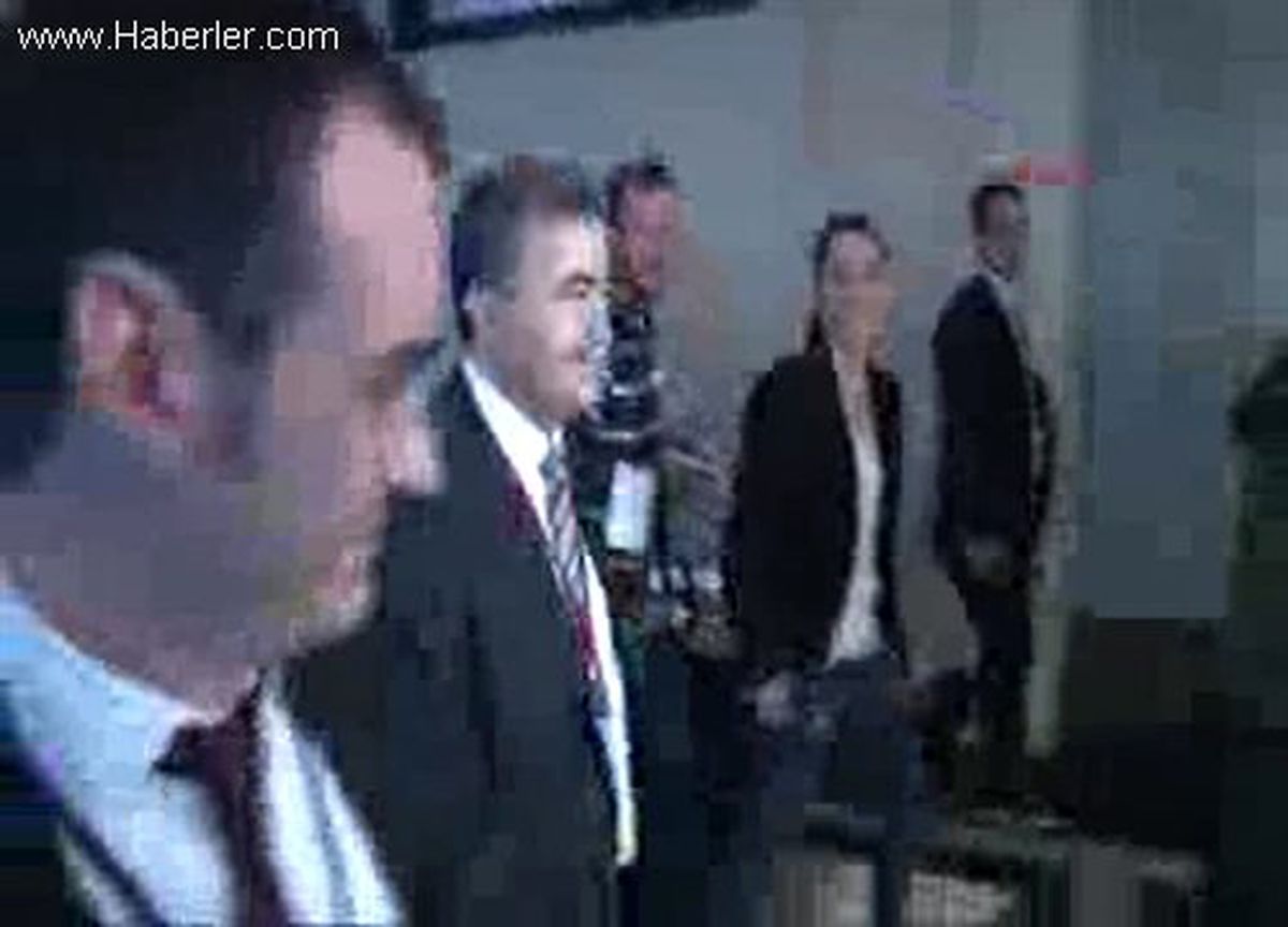 İsrail Çevre Bakanı Peretz Soruları Yanıtsız Bıraktı...