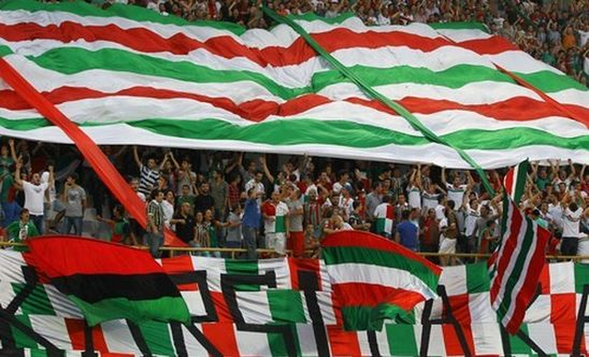 Karşıyaka Taraftarları, Balıkesir\'deki Maça Alınmayacak