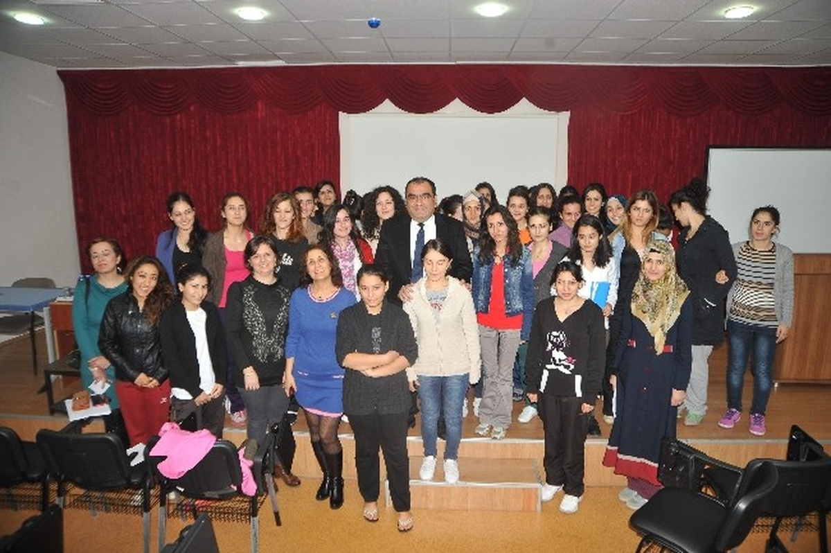 Kaymakam Okur, Üniversite Öğrencilerine Kaymakamlık Mesleğini Anlattı