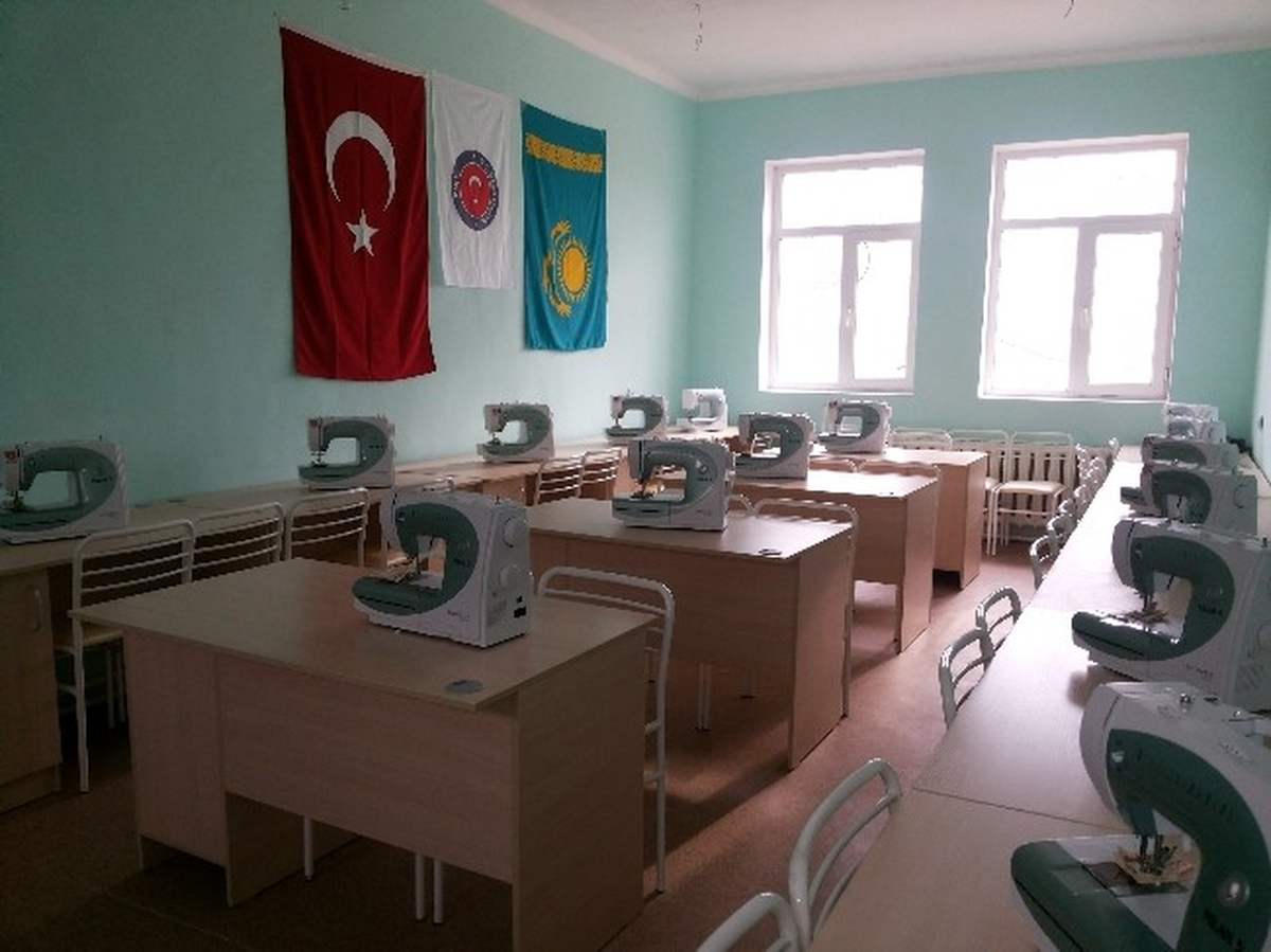 Kazakistan\'da Çimkent İlahiyat Yüksekokulu\'nda Mesleki Eğitim Kursları Başladı