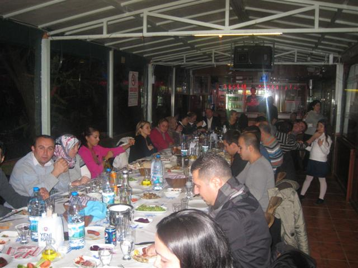 KOLİN Hotel F&B Servis\'inden Yıl Sonu Yemeği