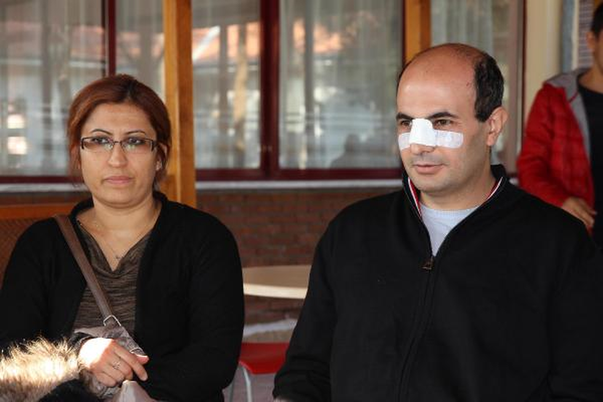Liseli, Tartıştığı Öğretmeninin Burnunu Kırdı