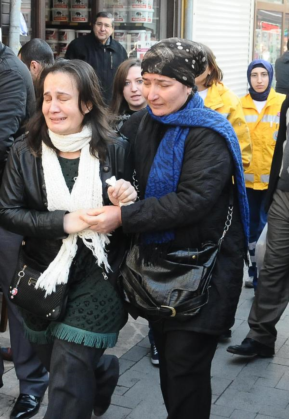 Mangal Kömüründen Zehirlenen Ahıska Türkü Genç Garson Öldü