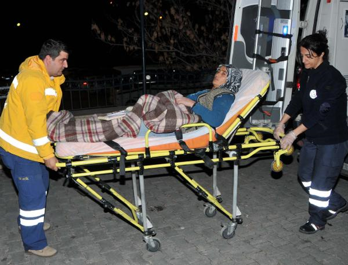 Mevsimlik Tarım İşçilerini Taşıyan Kamyon Devrildi: 24 Yaralı