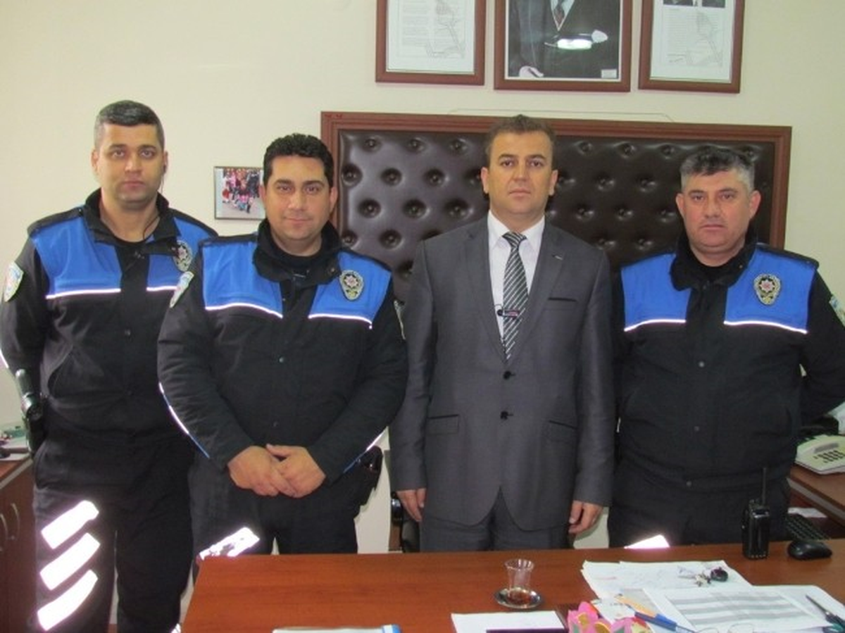 Ödemiş\'te Toplum Destekli Polisler Okullarla Yakın Temasta