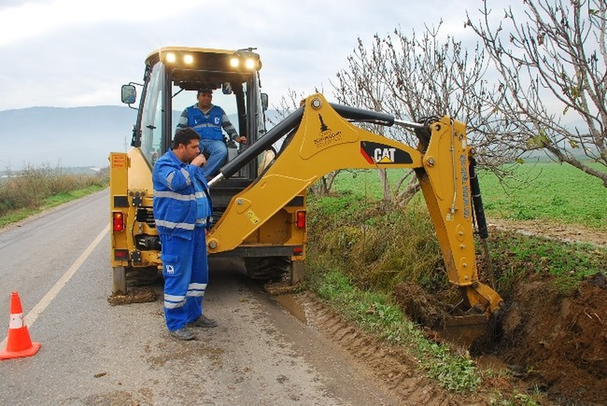 Torbalı\'da Dere Yatakları Kışa Hazır Hale Getiriliyor