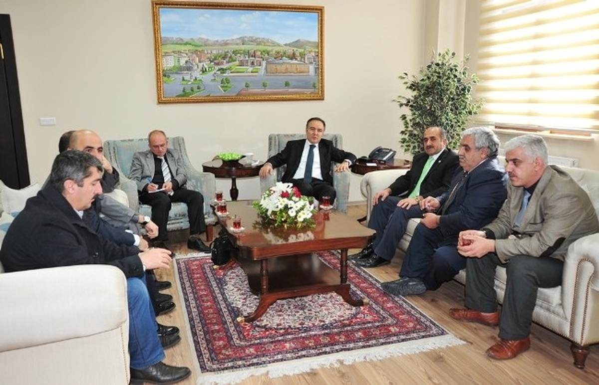 Vali Altıparmak, Memur Temsilcilerini Kabul Etti