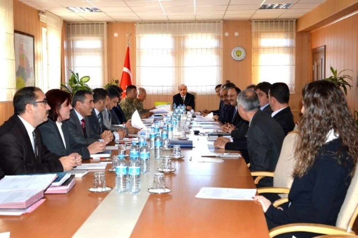 Vali Azizoğlu, "Karla Mücadelede Tüm Kurumlar Birlikte Hareket Edecek"