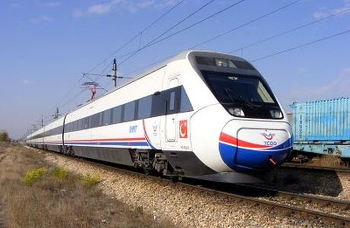 Yht Hattına Elektrik Veriliyor