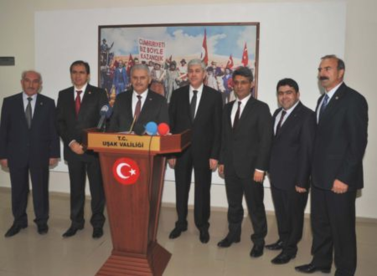 Yıldırım: Efelik İzmirlile\'in Olsun Hizmet Bize Kalsın
