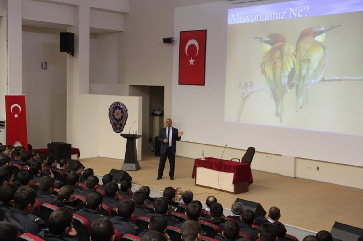 Yozgat İl Emniyet Müdürü, Kırşehir Polis Meslek Yüksek Okulunda Öğrencilerle Buluştu