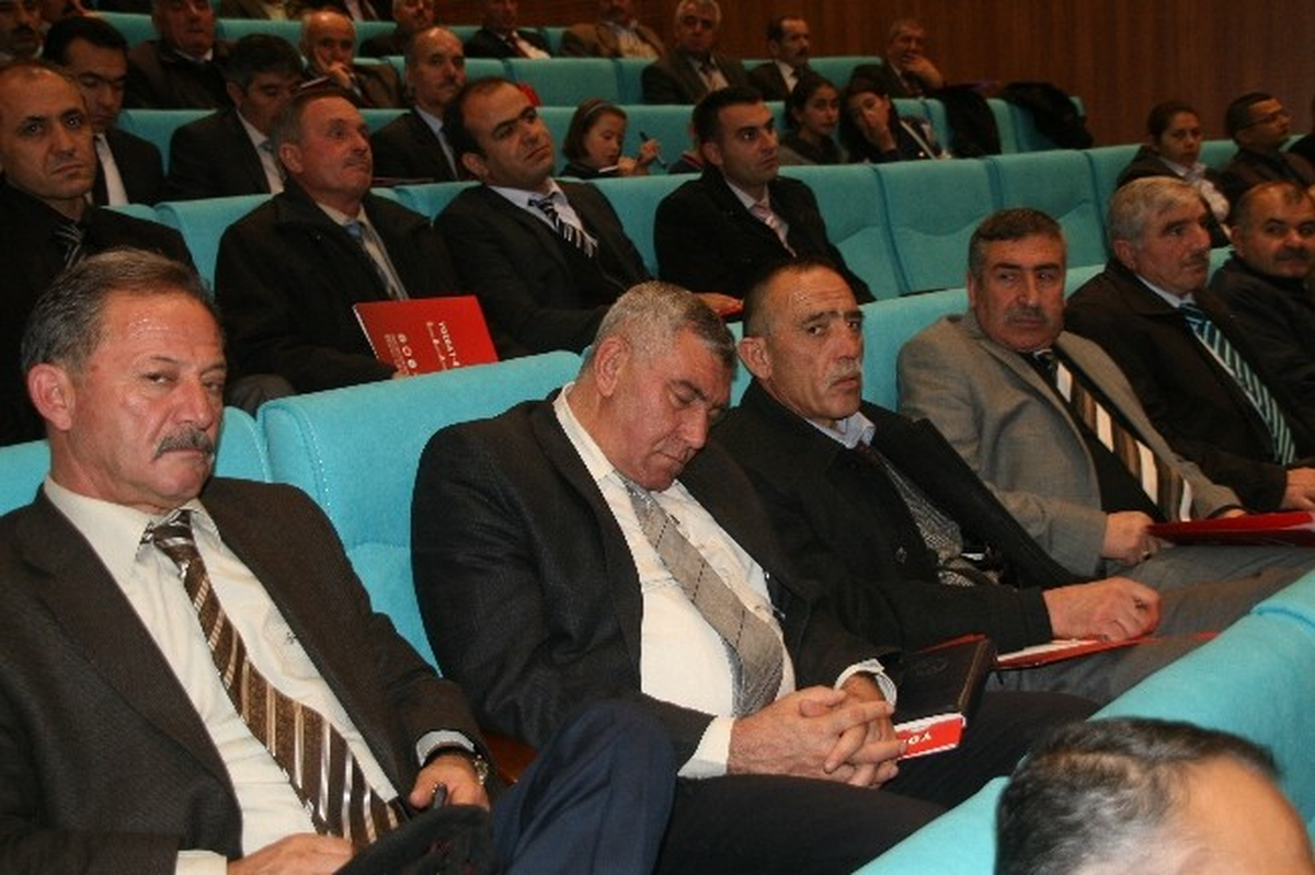 Yozgat\'ta Ekap Tanıtım Toplantısına Katılanlardan Bazıları Koltuklarında Uyudu