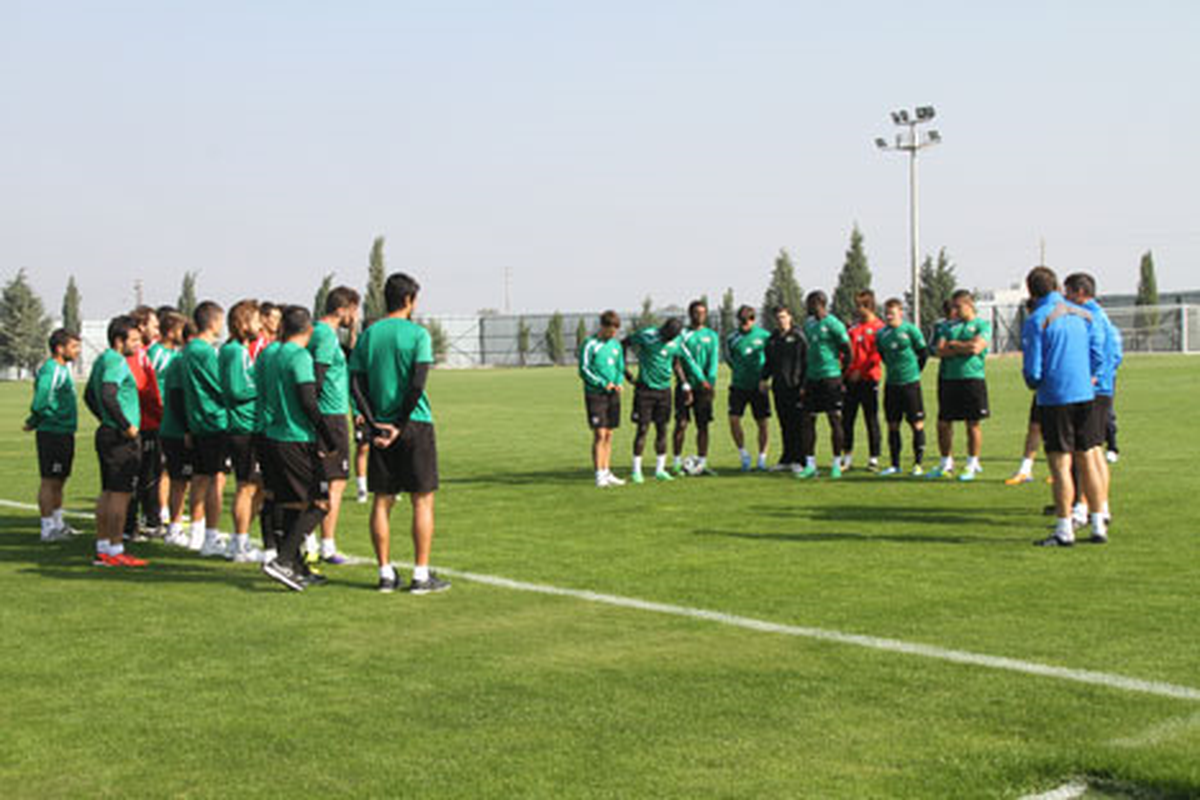 Akhisar Belediyespor\'da Torku Konyaspor Maçı Hazırlıkları